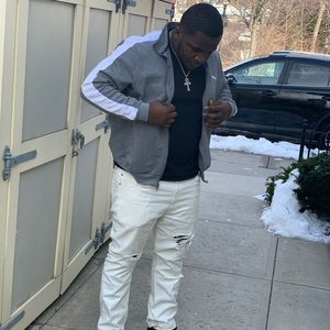 Meet your Posher, Emmanuel